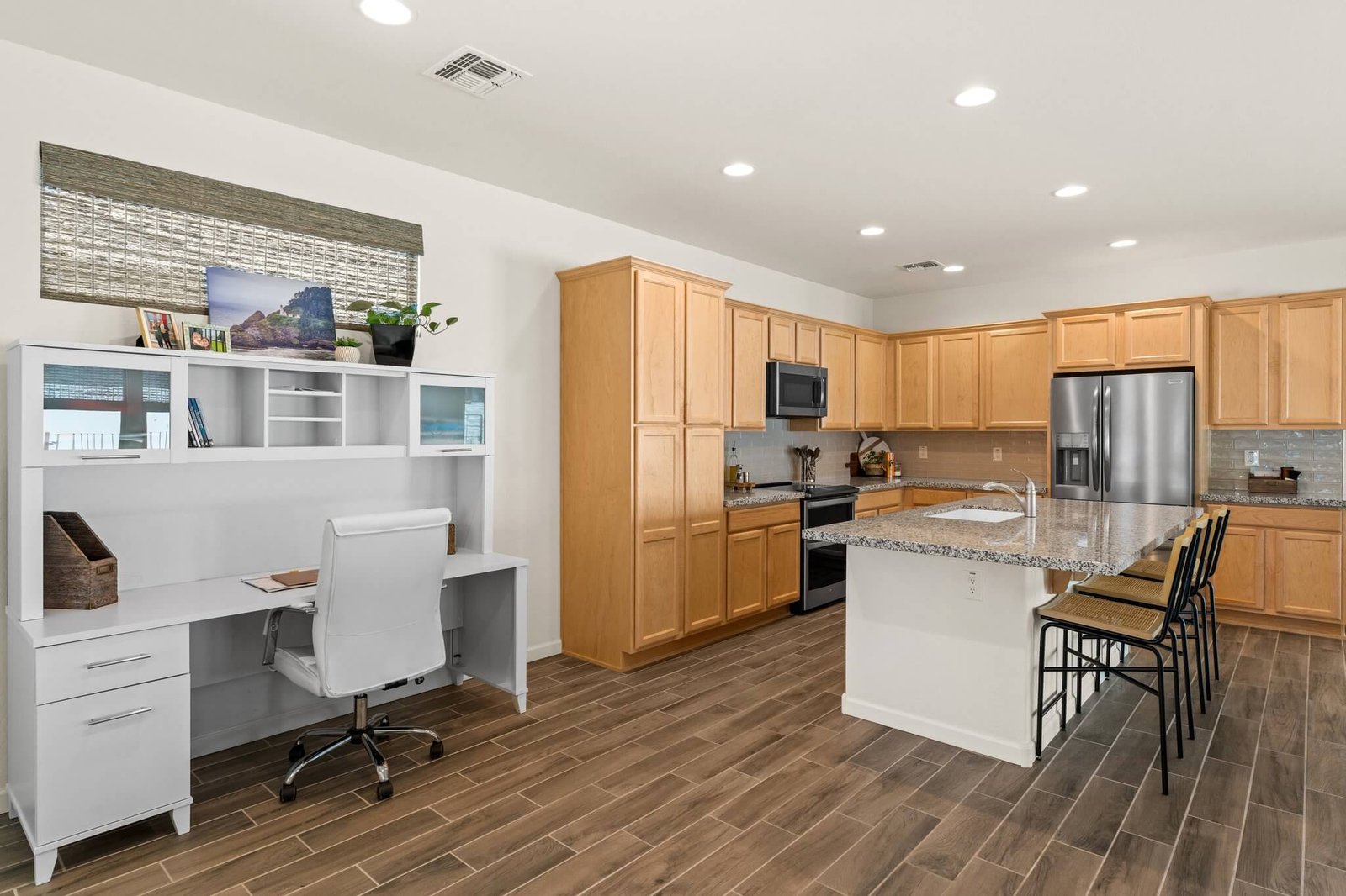 16-web-or-mls-2023-04-04 00.41.05-1 4330 CUTTER LANE