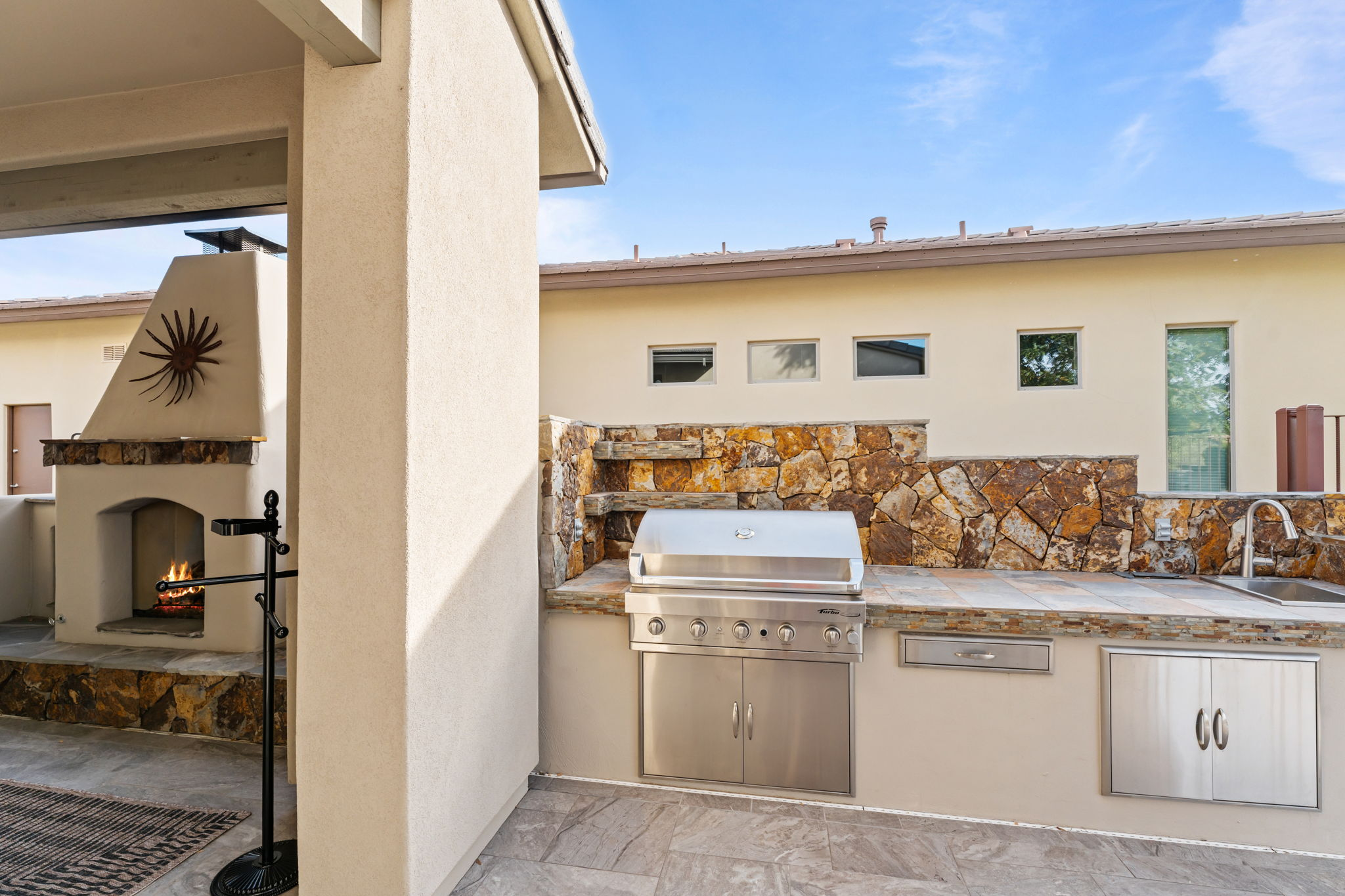 3385 RISING SUN RIDGE