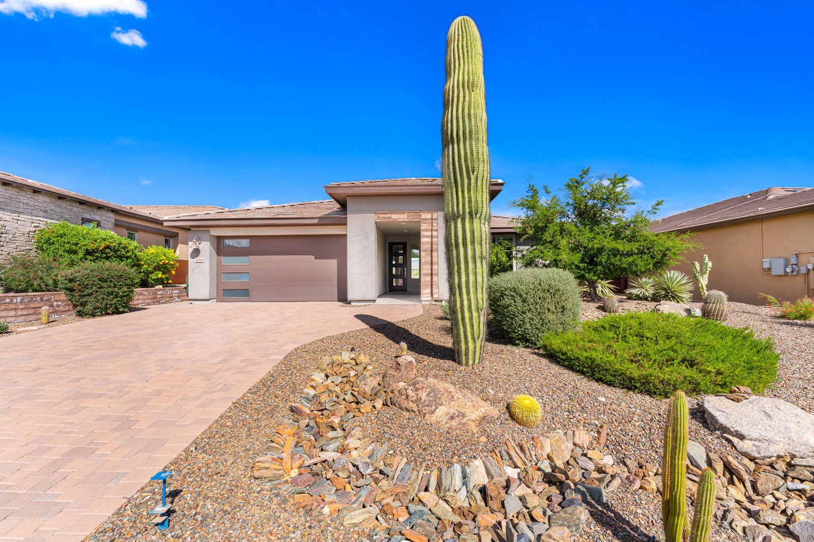 1-web-or-mls-DSC06566 3280 BUCKAROO COURT