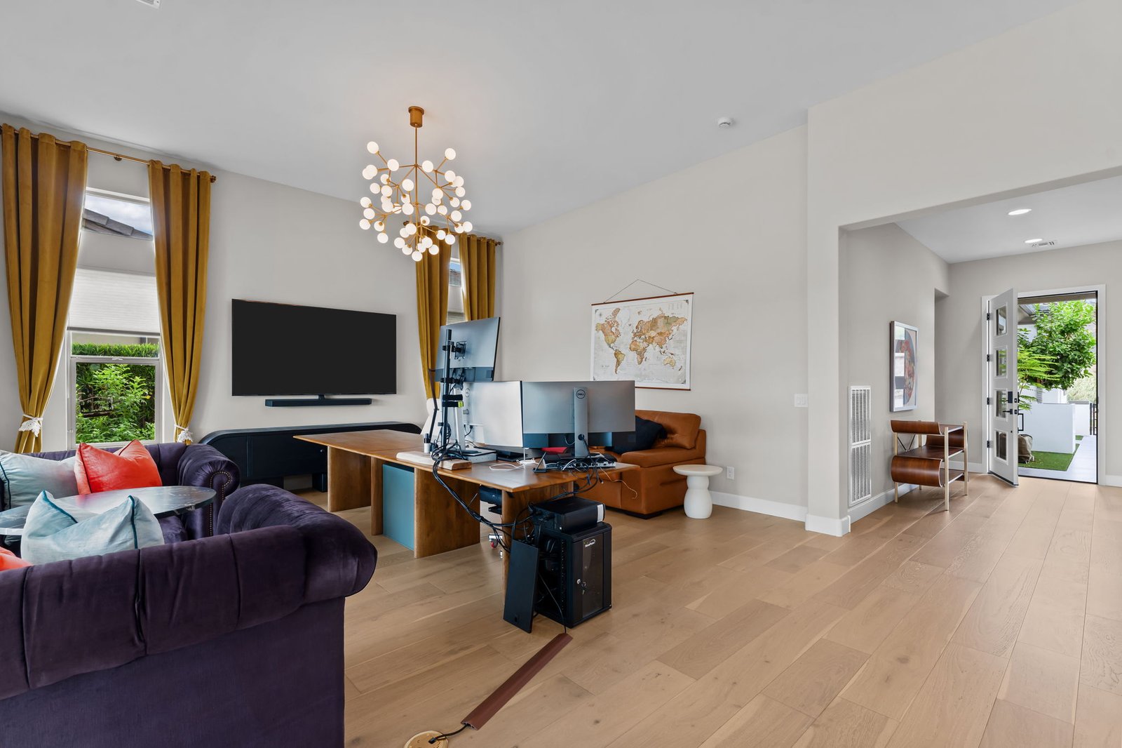 12-web-or-mls-DSC05952 3300 MAVERICK DRIVE