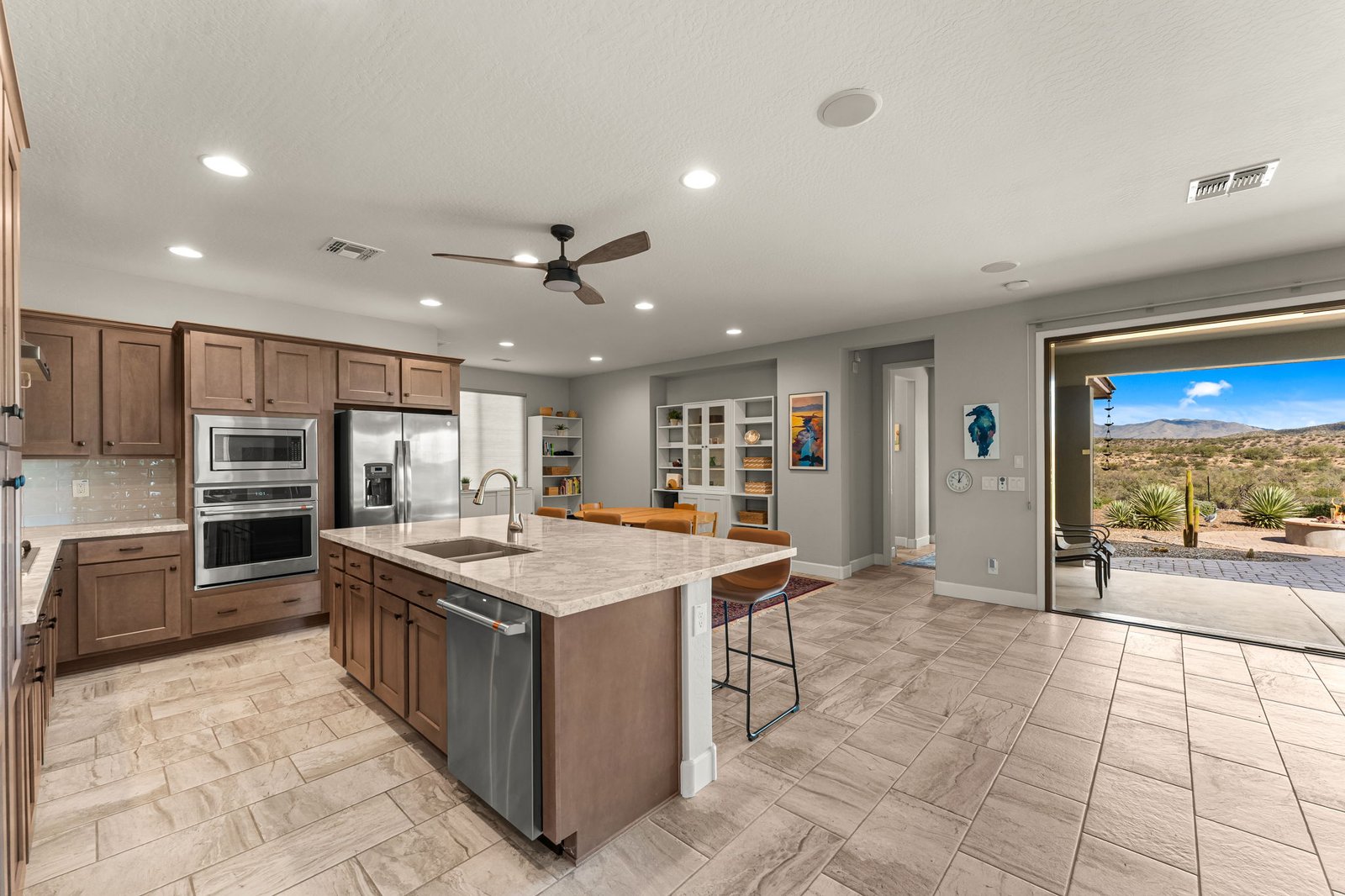17-web-or-mls-DSC06421 3280 BUCKAROO COURT