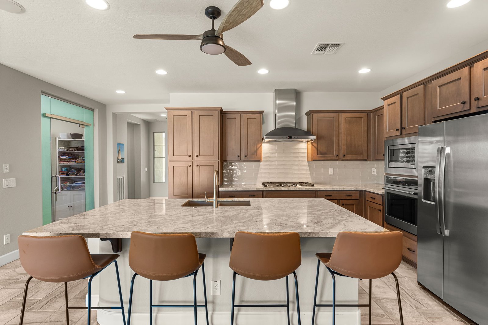 22-web-or-mls-DSC06446 3280 BUCKAROO COURT