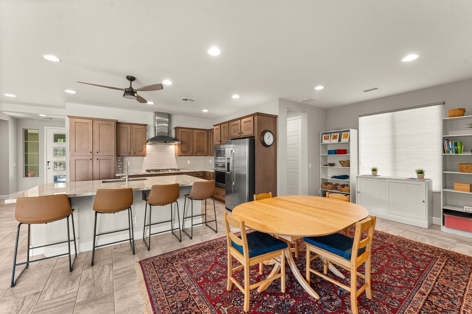 23-web-or-mls-DSC06451 3280 BUCKAROO COURT
