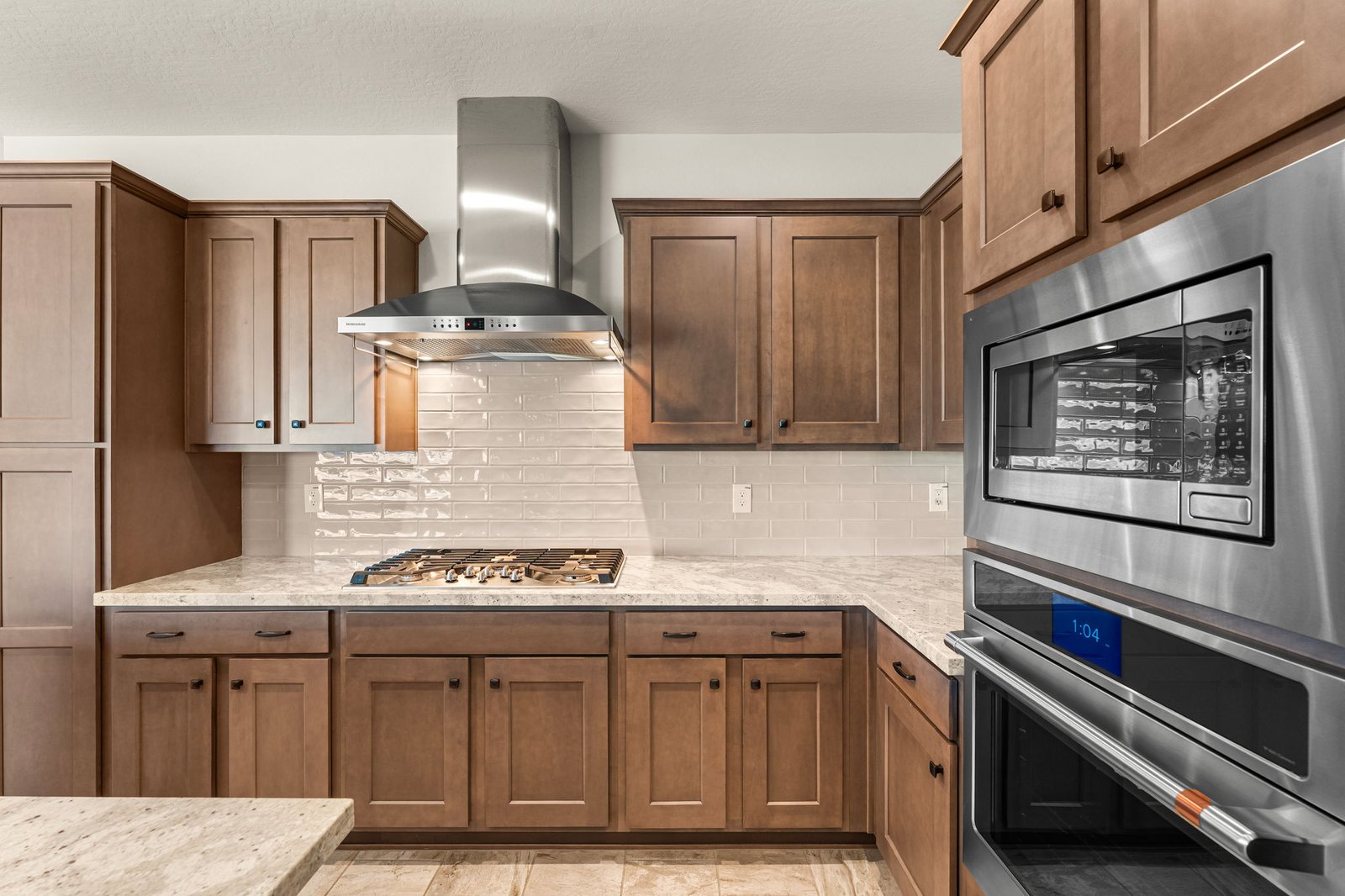 24-web-or-mls-DSC06456 3280 BUCKAROO COURT