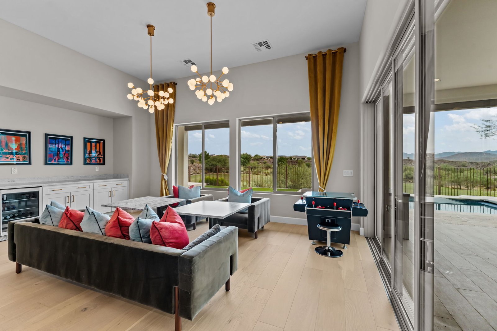 29-web-or-mls-DSC05862 3300 MAVERICK DRIVE