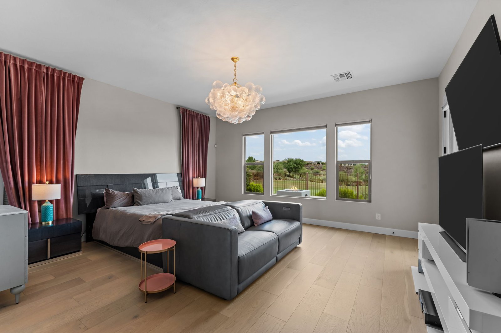 35-web-or-mls-DSC05887 3300 MAVERICK DRIVE