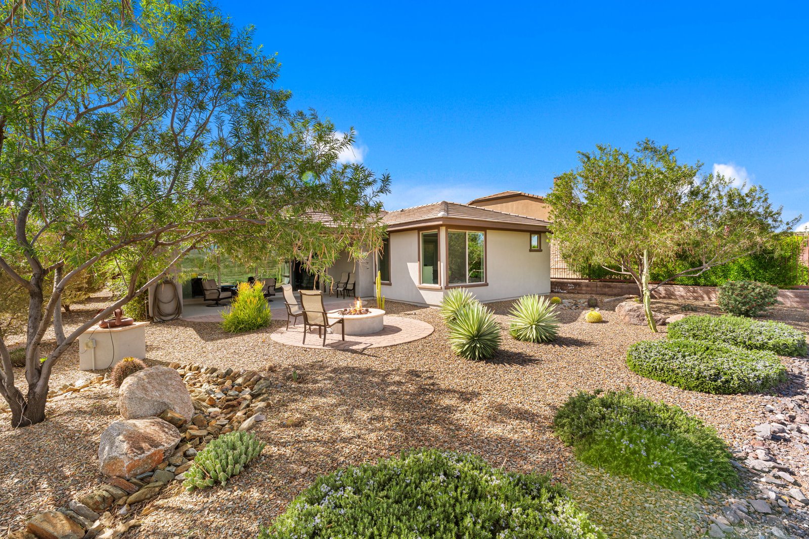 52-web-or-mls-DSC06546 3280 BUCKAROO COURT